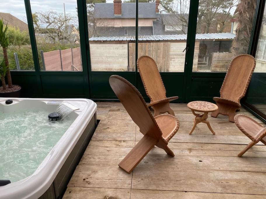 Maison Confortable Pour 10 Personnes Avec Jacuzzi Houlgate Ngoại thất bức ảnh